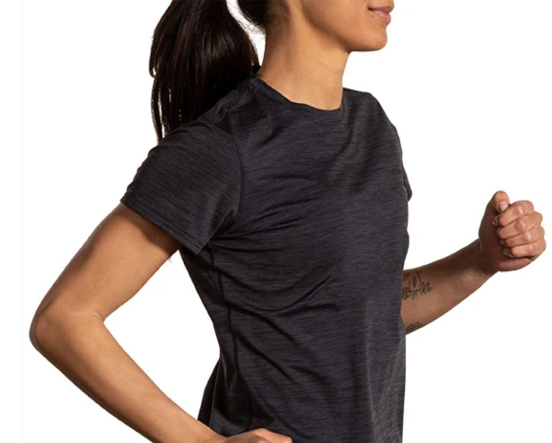 Playera Manga Corta Brooks Luxe Short Sleeve Deep Black
