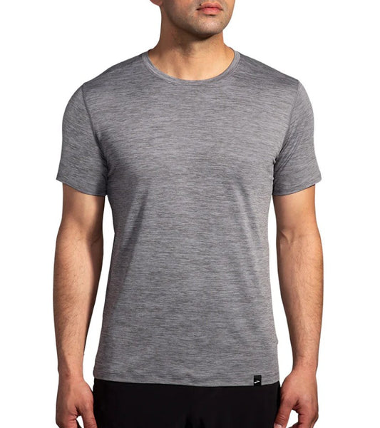 Playera Manga Corta Brooks Luxe Short Sleeve Charcoal