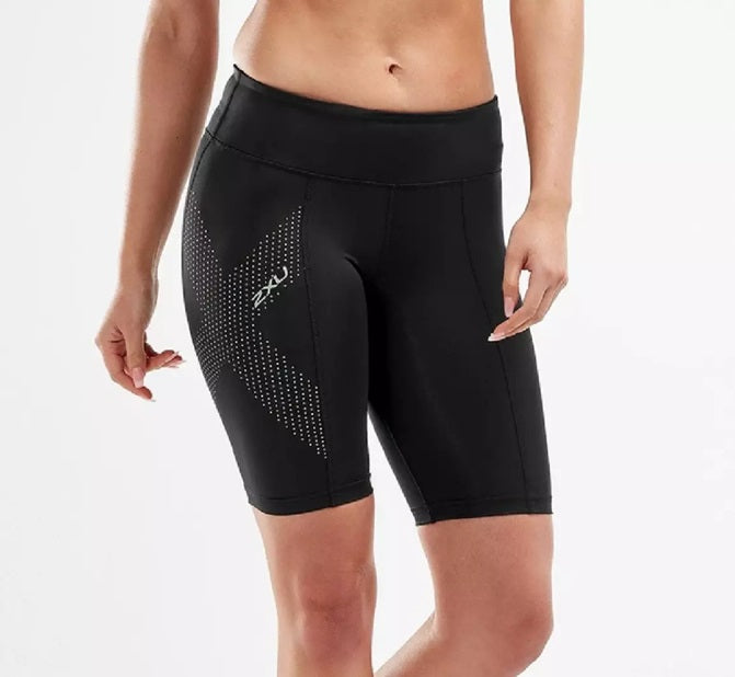 2XU Short de Compresión Motion Mid-Rise Mujer