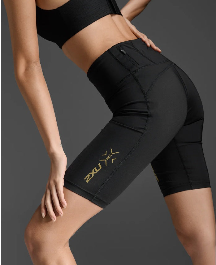 2XU Short de Compresión Mid-Rise Light Speed Mujer