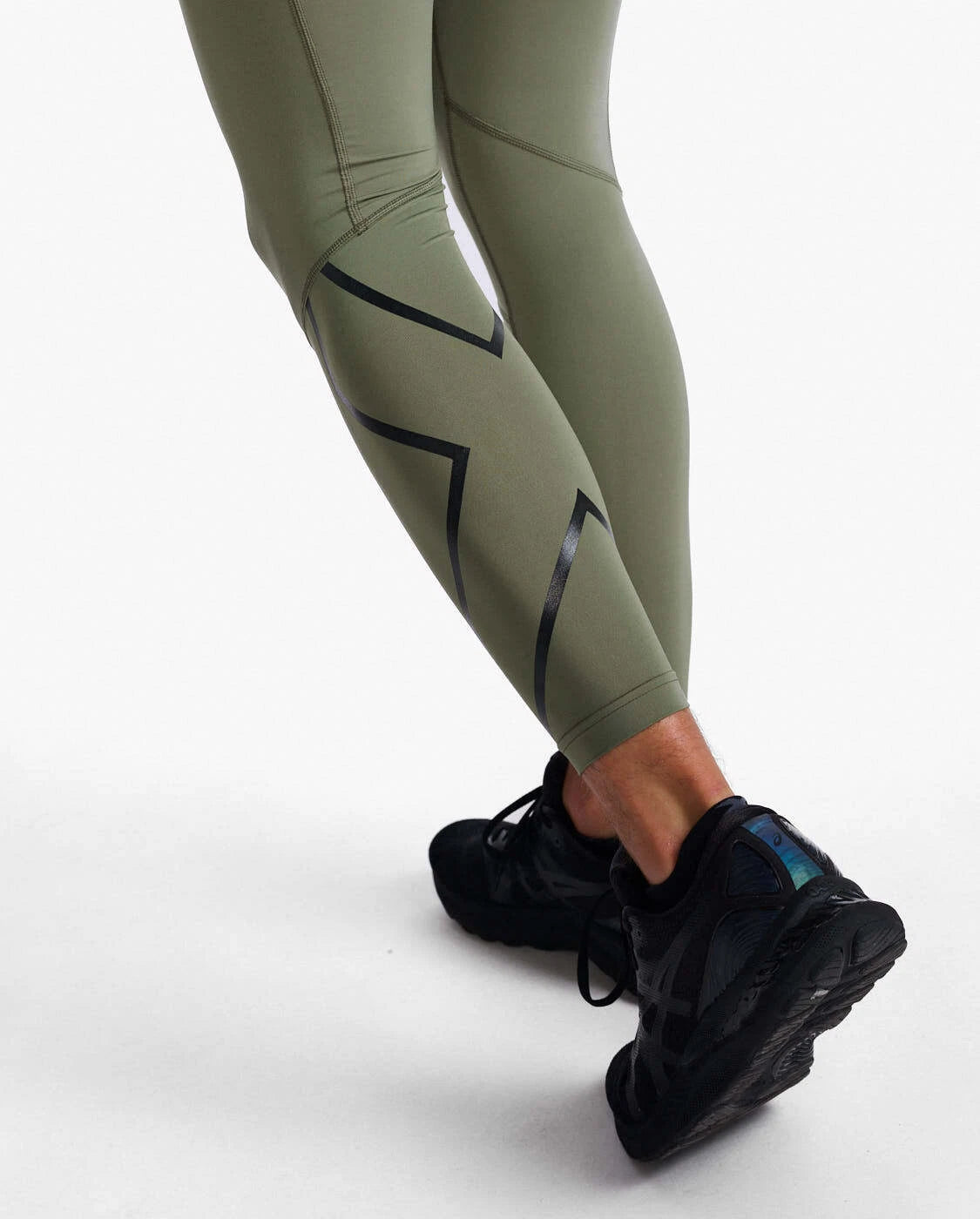 2XU Mallas de Compresión 3/4 (tipo Pirata) Talla Mediana